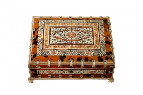 Vizagapatam Indian box in ivory and tortoiseshell,19th century