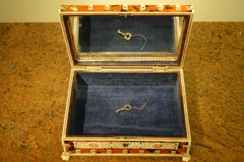 Vizagapatam Indian box in ivory and tortoiseshell,19th century - 