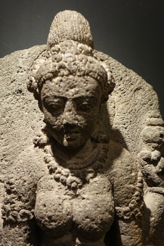 Antiquités - Statue en pierre de la déesse Durga, Inde 13e - 14e siècle
