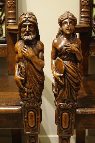 Paire de fauteuils néo-renaissance, France vers 1870 - La Crédence