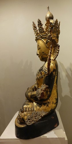  - Grand Bouddha en bois peint et doré, Birmanie fin 19e siècle