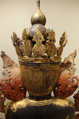 Antiquités - Grand Bouddha en bois peint et doré, Birmanie fin 19e siècle