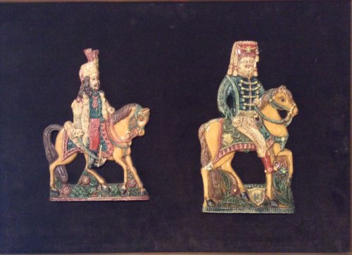 Ensemble de huit figurines en cire, Autriche Hongrie fin XIXe siècle - Objets de Curiosité Style Napoléon III