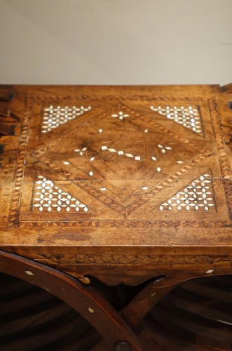 X-Shaped Stool  in Renaissance Style in Walnut, Italy 19th Century  - Seating Style Napoléon III