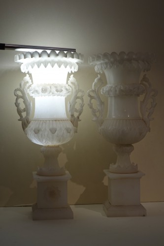 Antiquités - Paire de vases Medicis en albâtre