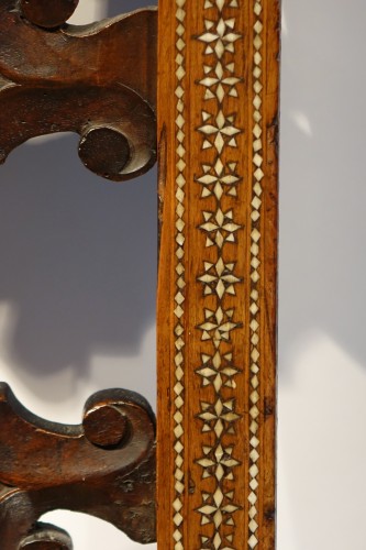 19th century - Large walnut armchair with &quot; a certosina&quot; ornamentation, Italy, circa 1830.