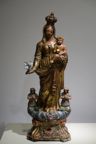 Antiquités - Vierge à l'Enfant en terre cuite polychromée et dorée, Italie, 18e siècle