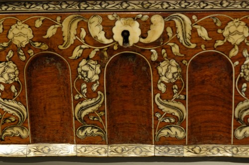 XVIIIe siècle - Ecritoire de table en bois de rose et ivoire, Vizagapatam, Inde pour le marché Anglais