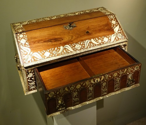 Ecritoire de table en bois de rose et ivoire, Vizagapatam, Inde pour le marché Anglais - Directoire