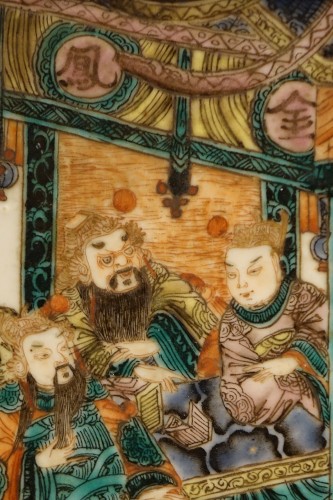 Antiquités - Grande plaque de porcelaine de Chine famille verte,, 19e siècle