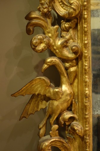 Grand miroir baroque en bois sculpté et doré,Italie, 18e siècle - La Crédence