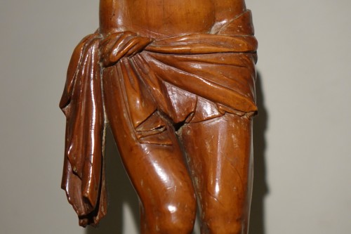 Christ on the cross in boxwood, 17th century. - 