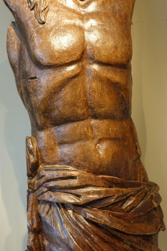 Antiquités - Très grand Christ en chêne, Flandres ou nord de la France 17e siècle