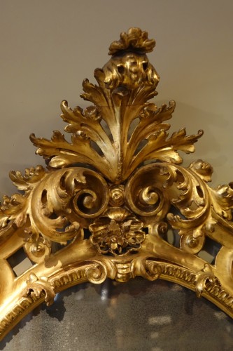 Miroirs, Trumeaux  - Grand miroir baroque en bois sculpté et doré, Italie 19e siècle