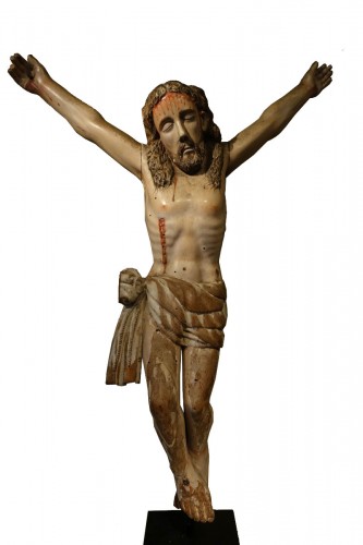 Grand Christ en bois sculpté et laqué, Goa 18e siècle