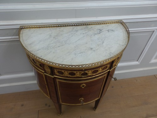 Half moon Commode stamped R Lacroix - Louis XVI