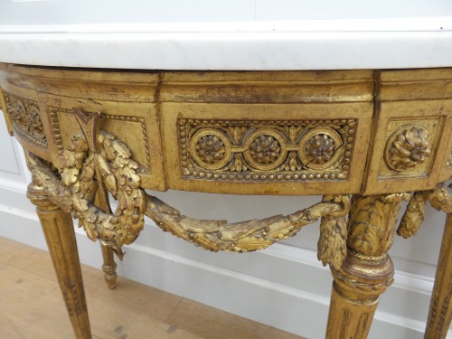 Console demi-lune en bois doré - Louis XVI