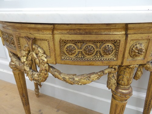 A Louis XVI Half-moon console - Louis XVI