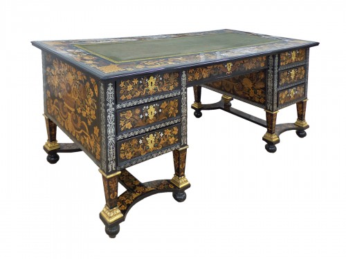 Bureau Mazarin d'époque Louis XIV attribué à Pierre Gole