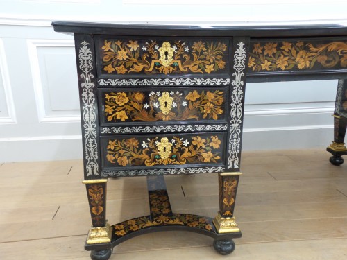 XVIIe siècle - Bureau Mazarin d'époque Louis XIV attribué à Pierre Gole