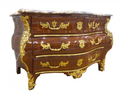 Regence period chest of drawers