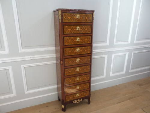 Louis XVI period Semainier with marquetry - Furniture Style Louis XVI