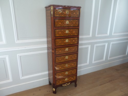 Antiquités - Louis XVI period Semainier with marquetry