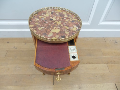XVIIIe siècle - Table de salon Transition