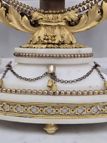 XVIIIe siècle - Pendule lyre d'époque Louis XVI