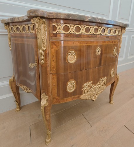 Antiquités - Commode de style Transition