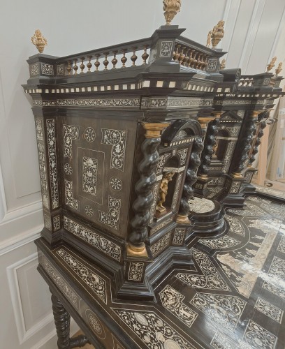 XVIIe siècle - Cabinet Italien