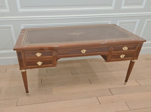 Bureau Louis XVI estampillé Jean Baptiste Vassou - La Jurande