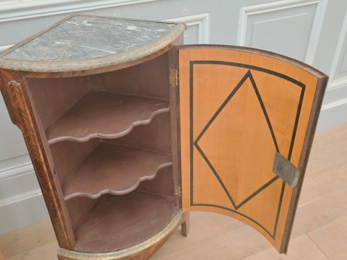 Paire d'encoignures d'époque régence - Mobilier Style Régence