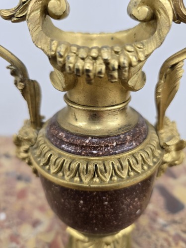 Louis XVI - Paire de cassolettes en porphyre suédois