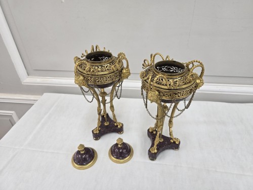 Paire de brûle-parfum Louis XVI - Objet de décoration Style Louis XVI