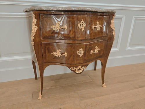Mobilier Commode - Commode d'époque Louis XV estampillée Demoulin