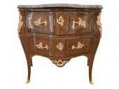 Commode d'époque Louis XV estampillée Demoulin