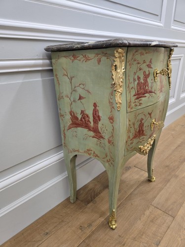 Mobilier Commode - Petite commode peinte d'époque Louis XV estampillée Criaerd