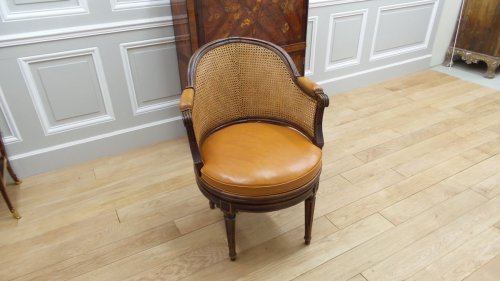 Sièges Fauteuil & Bergère - Fauteuil de bureau tournant d'époque Louis XVI, estampillé Rémy