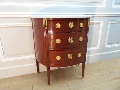 Commode demi-lune Estampillée SCHEY