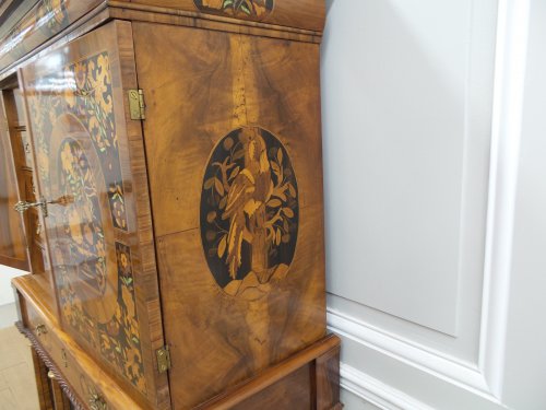 XVIIe siècle - Cabinet Anglais fin XVIIe siècle