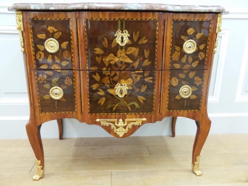 Commode d'époque Transition estampillée J.BIRCKLE - La Jurande