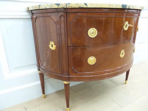 Commode demi-lune Louis XVI - La Jurande