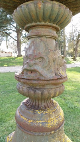 Fontaine de bassin en fonte, fin XIXe - La Jurande