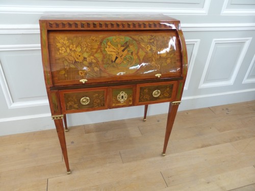 Bureau cylindre estampillé J.P.H FEUERSTEIN - Louis XVI