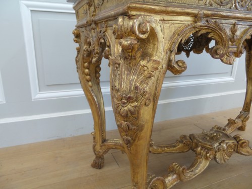 Table à gibier en bois doré d'époque Régence - Mobilier Style Régence