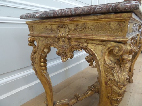 Mobilier Table & Guéridon - Table à gibier en bois doré d'époque Régence