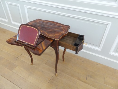 XVIIIe siècle - Table de salon Louis XV estampillée Migeon