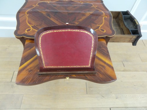 Louis XV - Table de salon Louis XV estampillée Migeon