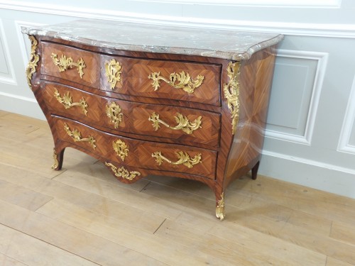 Antiquités - Commode d'époque Louis XV